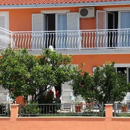 In With Sea View, Terrace, Air Conditioning, Wifi 849-3 דירה פודגורה