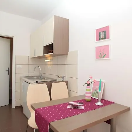 דירה In With Sea View, Terrace, Air Conditioning, Wifi 849-3 פודגורה