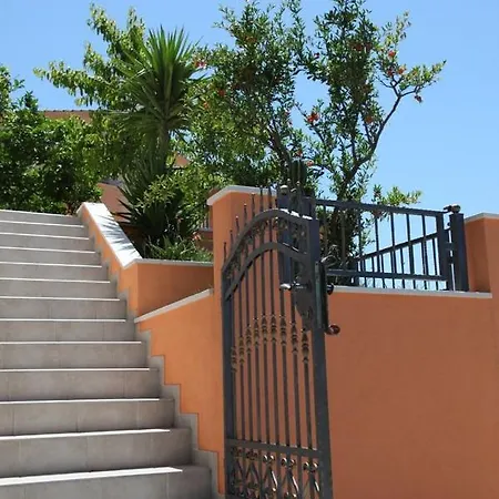 In With Sea View, Terrace, Air Conditioning, Wifi 849-3 דירה *